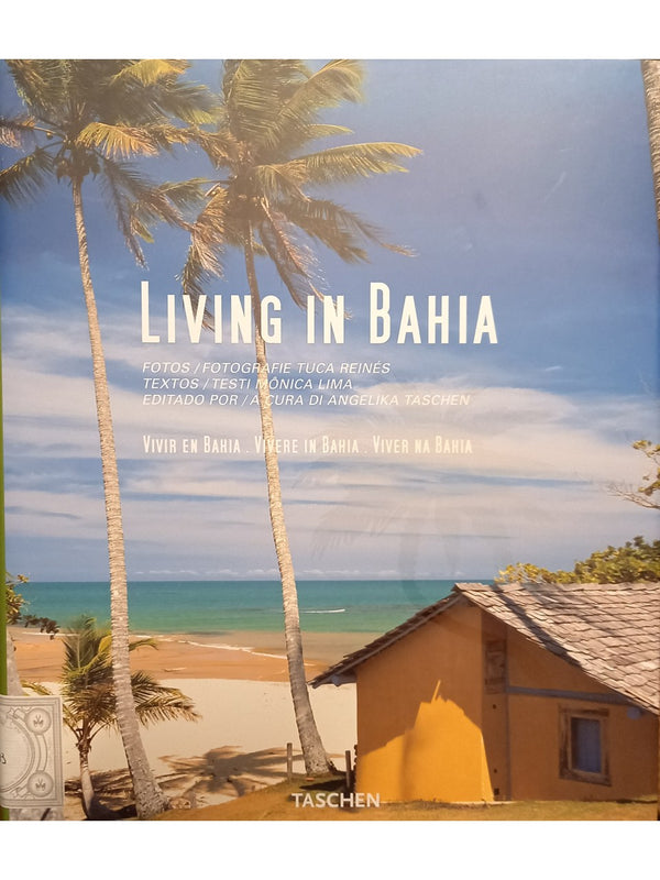 Libro - LIVING IN BAHIA